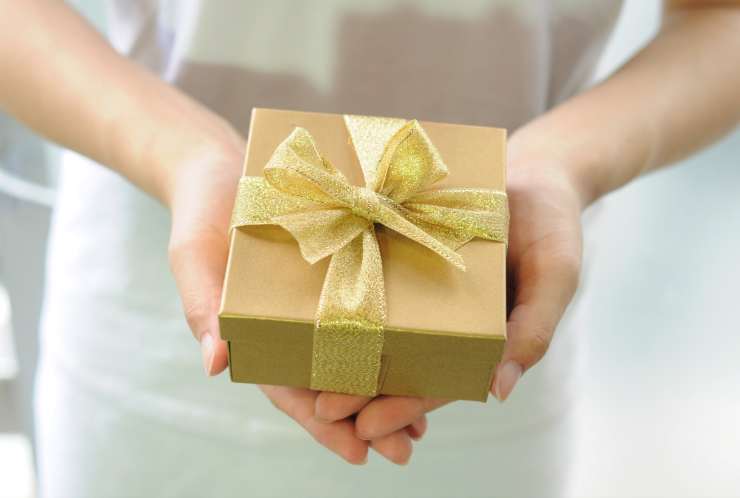 Come fare un pacco regalo